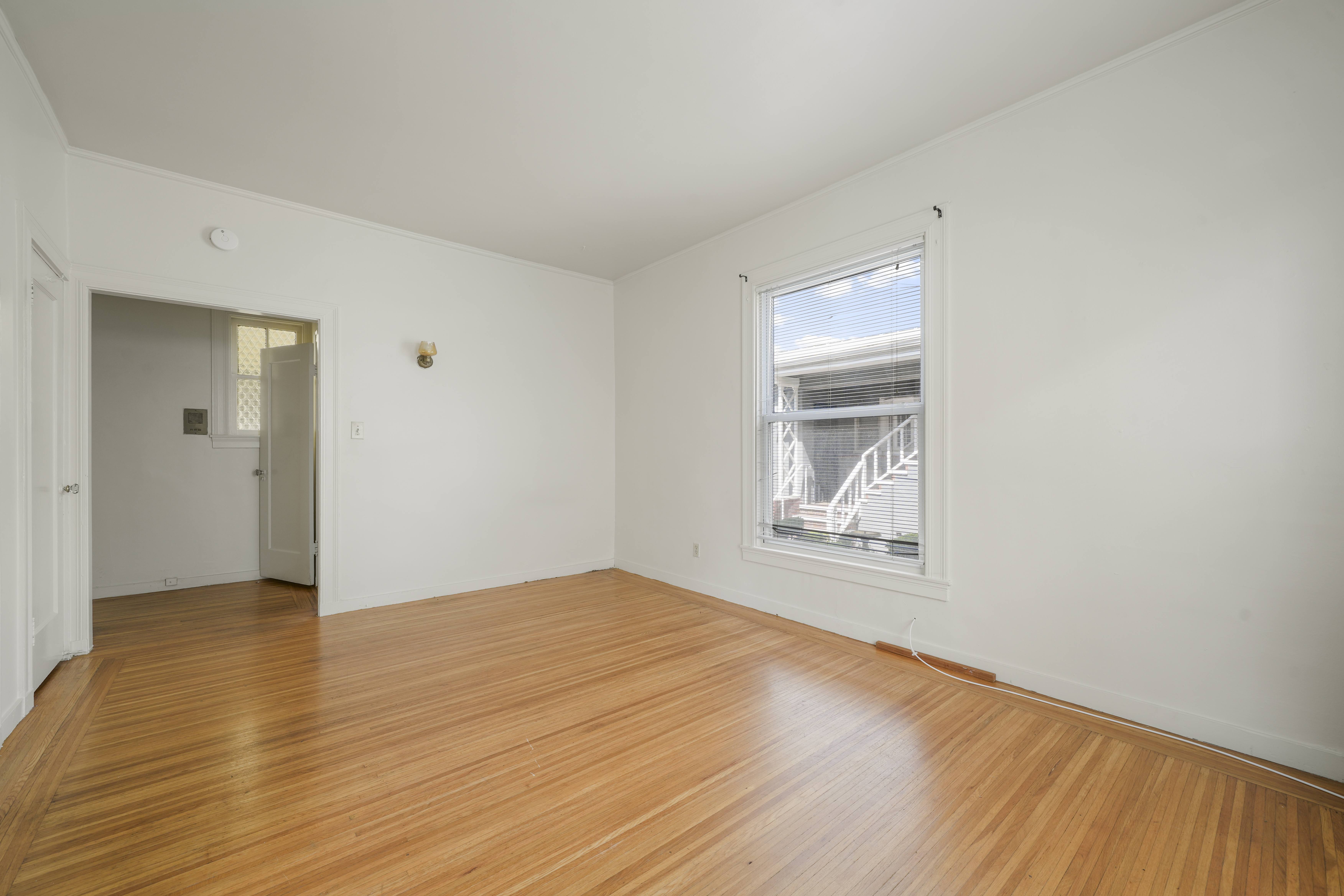 2817 College Ave. photo 2